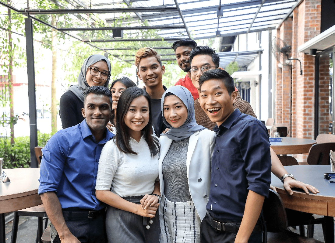 現地⽇本語学校などと連携した⽇本語・ 職業訓練のサポートおよび⼈材